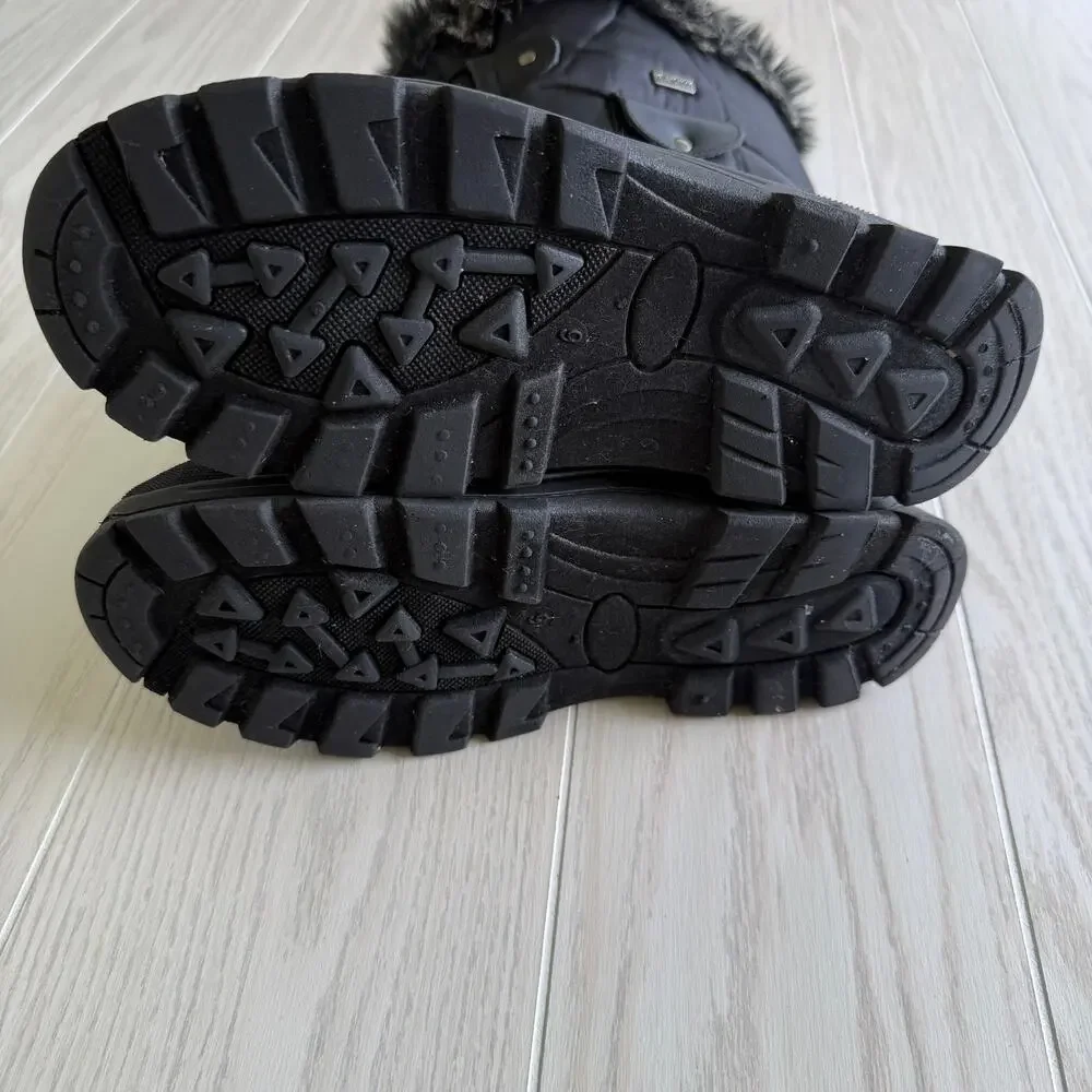 Dream Pairs Black Faux Fur Waterproof Snow Boots Women’s Size 6
